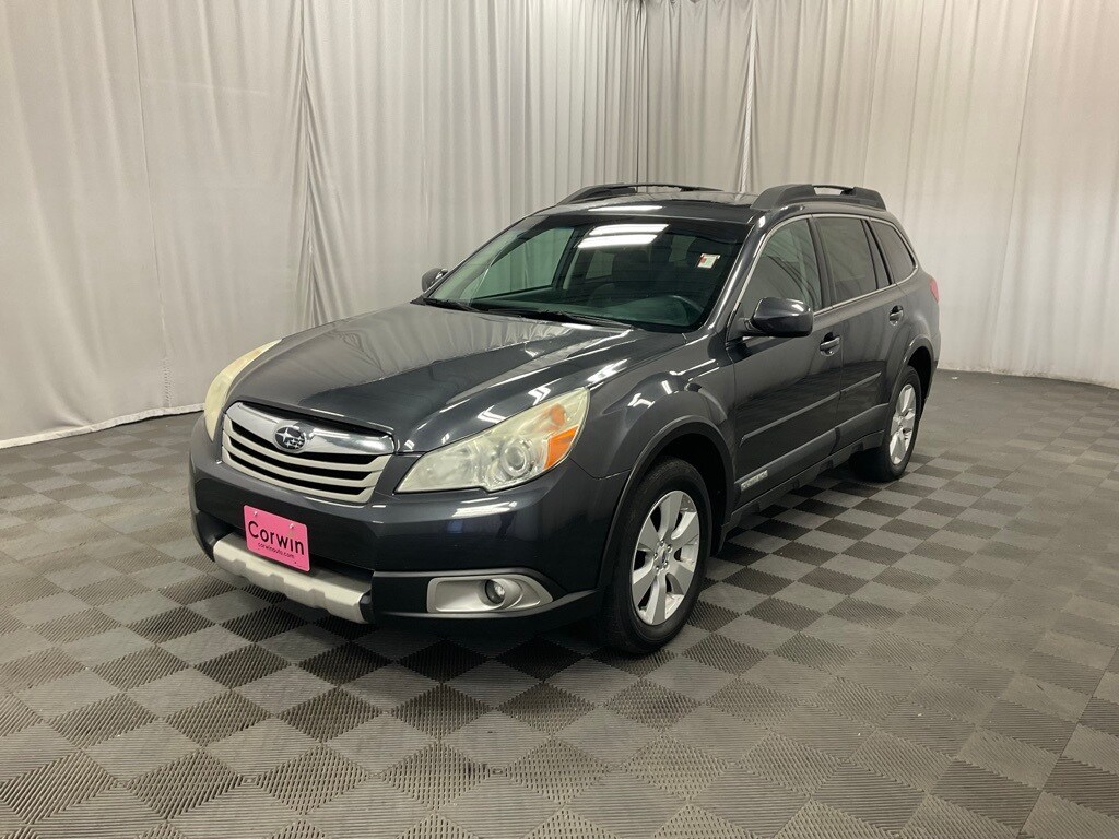 2011 Subaru Outback 2.5i Limited photo 3