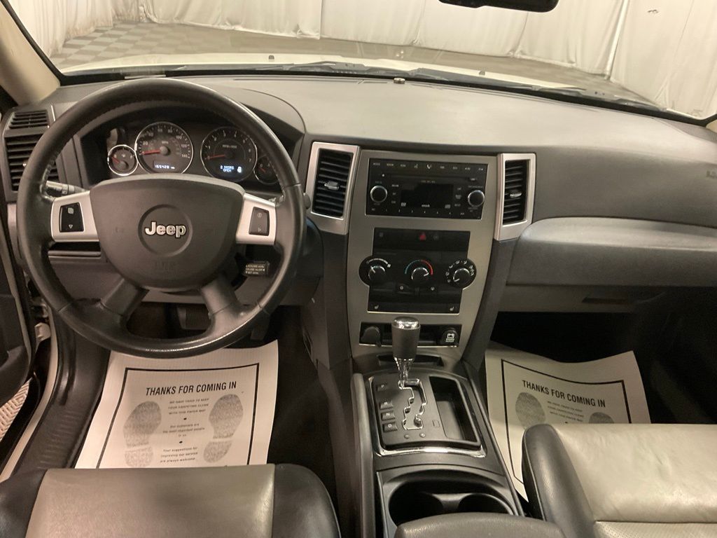 Used 2008 Jeep Grand Cherokee Laredo with VIN 1J8GR48K68C195882 for sale in Moorhead, MN