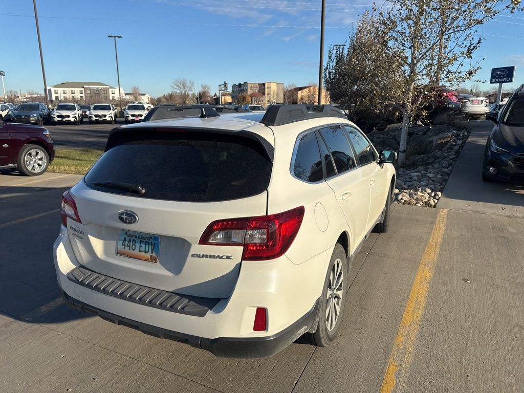 2016 Subaru Outback 2.5i Limited photo 3