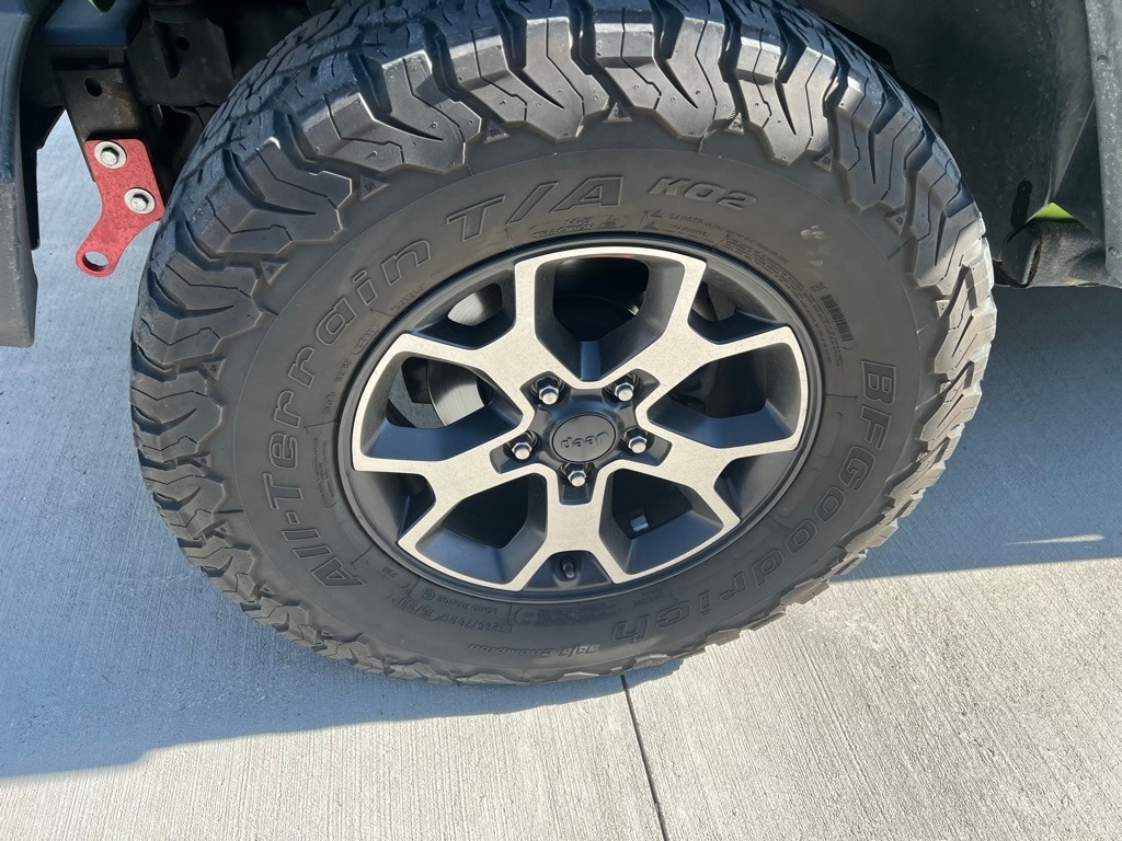 Used 2013 Jeep Wrangler Unlimited Sahara with VIN 1C4BJWEG1DL565053 for sale in Moorhead, Minnesota