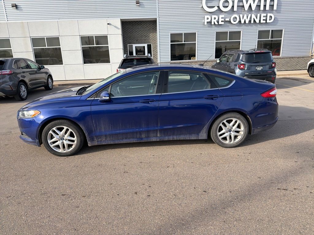 2014 Ford Fusion SE photo 4