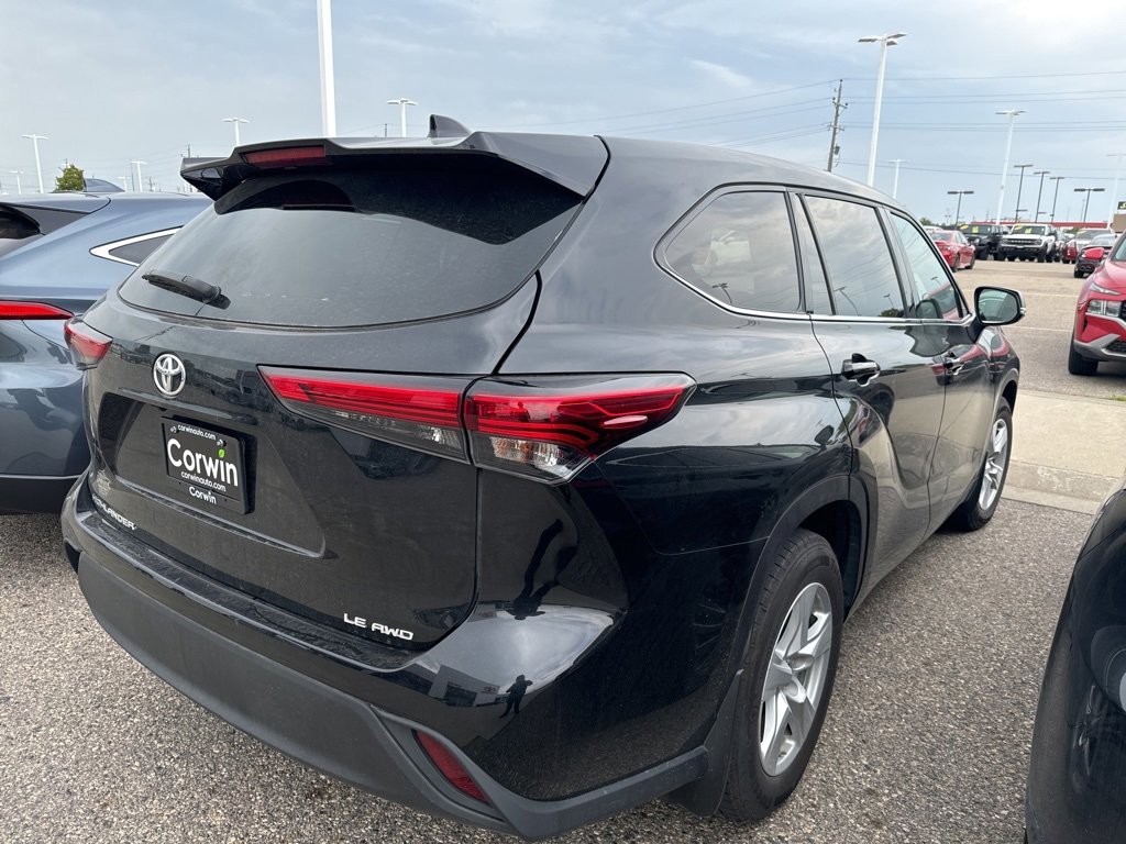 Used 2021 Toyota Highlander LE with VIN 5TDBZRBH4MS537561 for sale in Fargo, ND