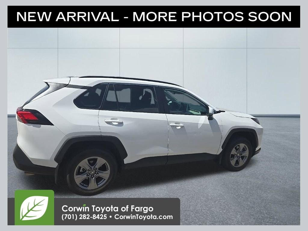 2023 Toyota RAV4 XLE AWD's photo