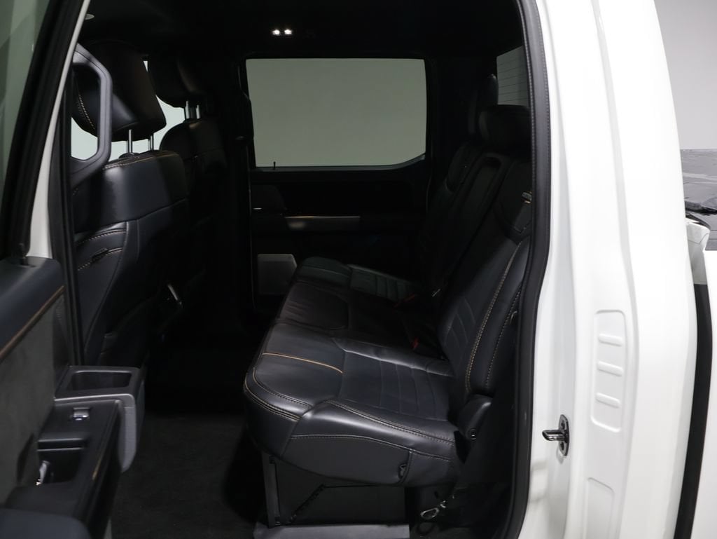 2023 Ford F-150 Platinum - Photo 18