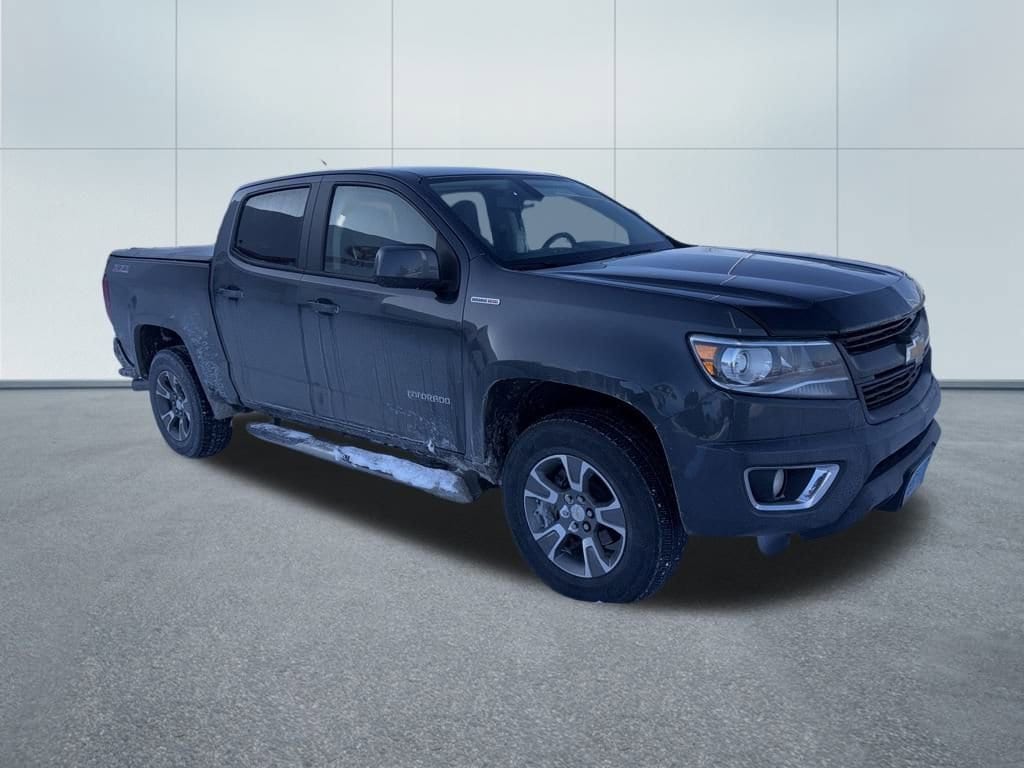 2016 Chevrolet Colorado Z71 photo 2