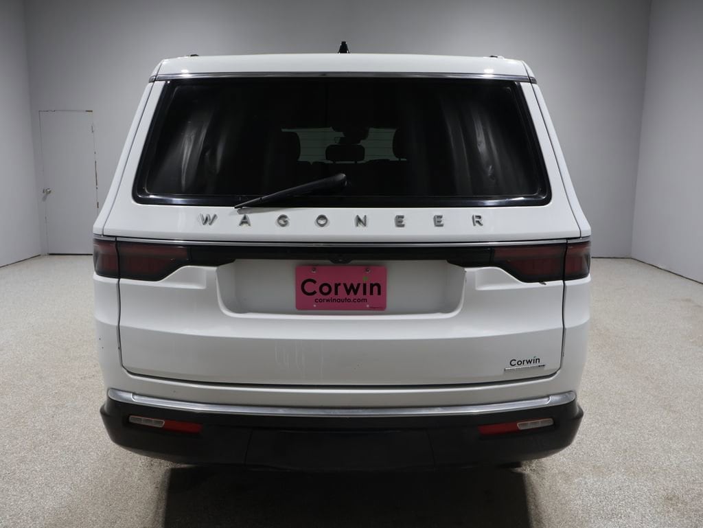 2024 Jeep Wagoneer L photo 3