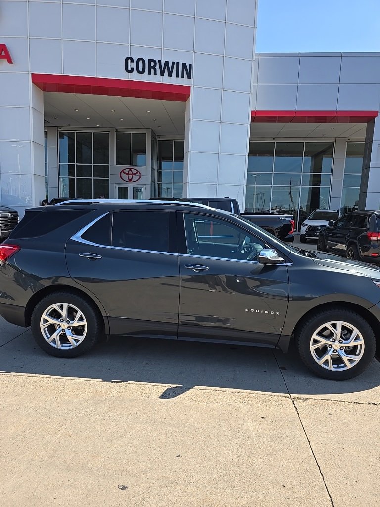 2020 Chevrolet Equinox Premier photo 2
