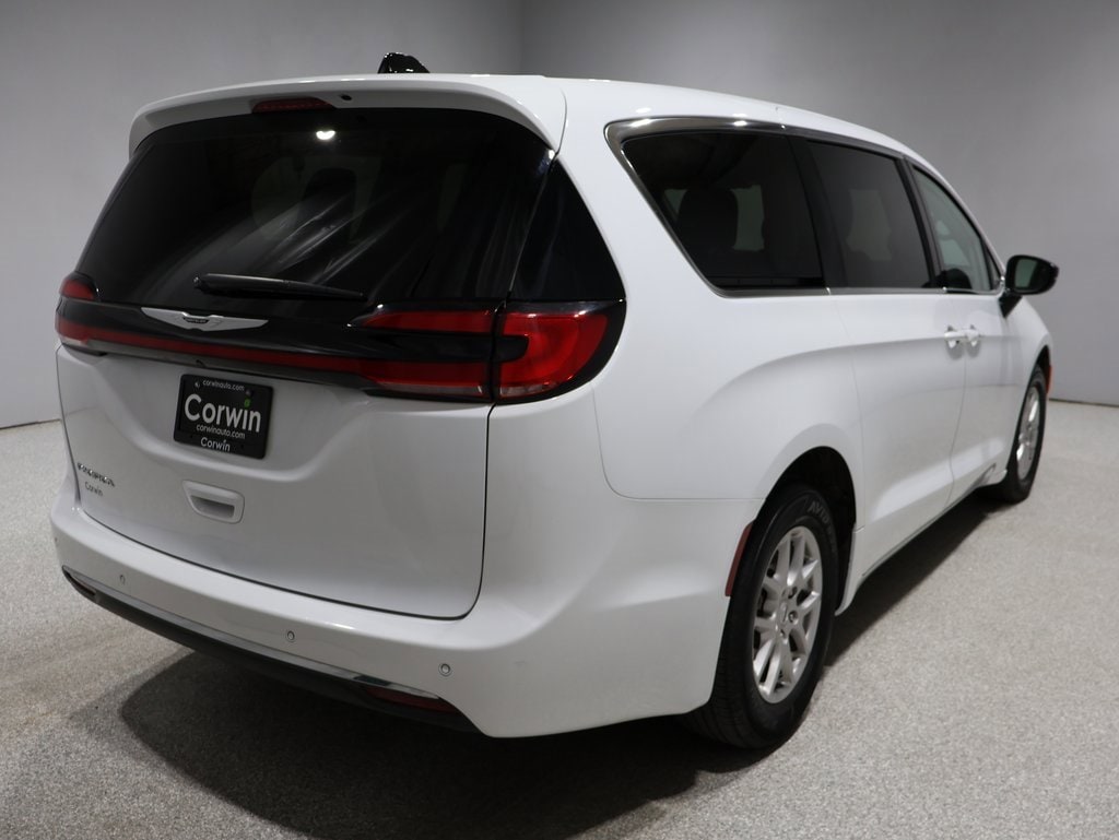 Used 2024 Chrysler Pacifica Touring L with VIN 2C4RC1BG1RR139894 for sale in Fargo, ND