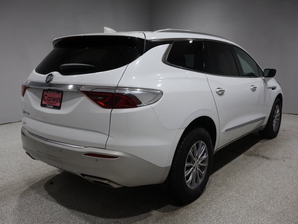 2024 Buick Enclave Essence photo 2