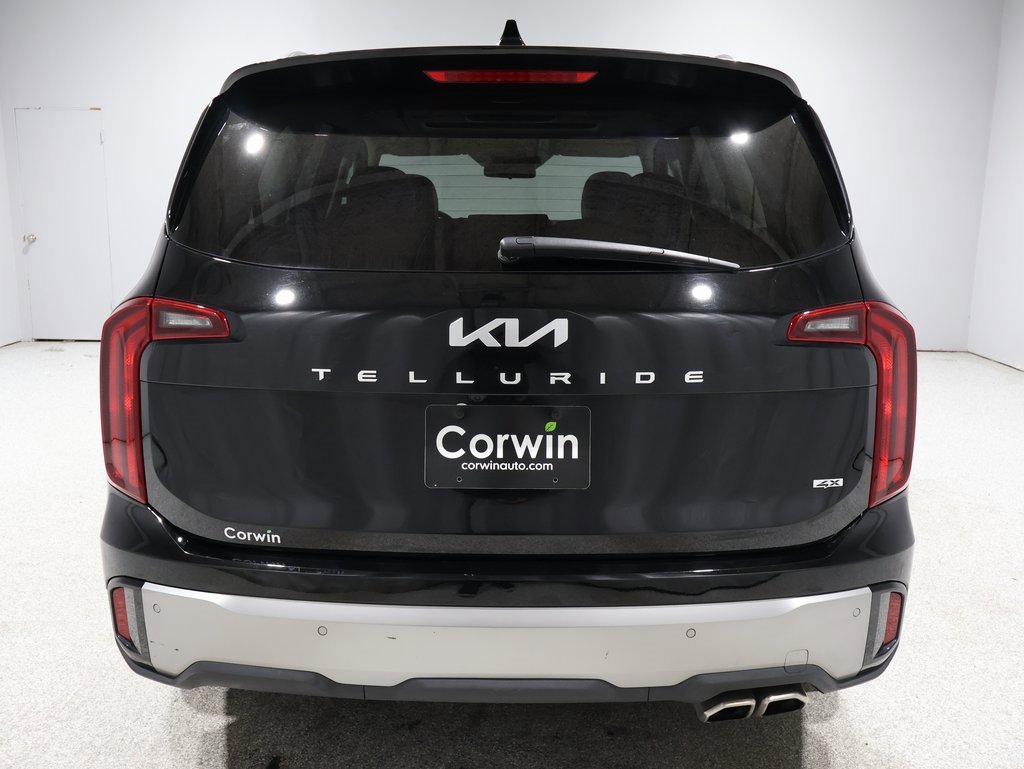 2025 Kia Telluride S photo 3