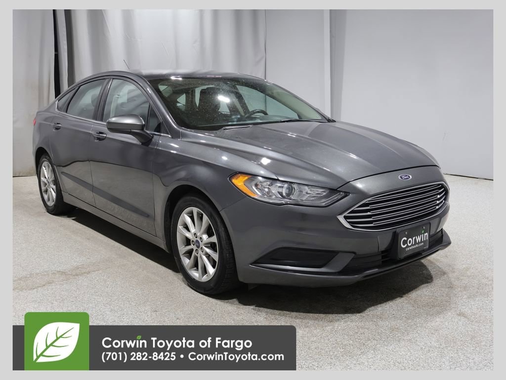 2017 Ford Fusion SE FWD's photo