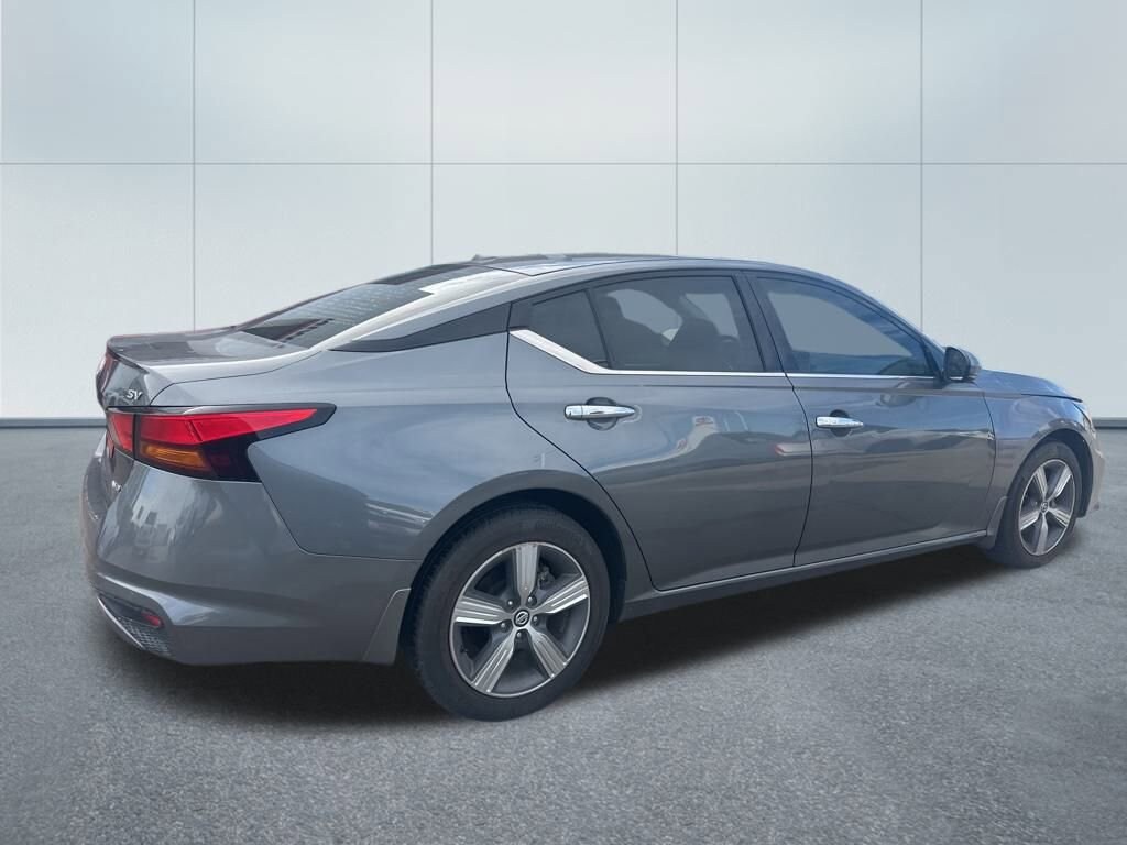 Used 2019 Nissan Altima 2.5 SV Sedan