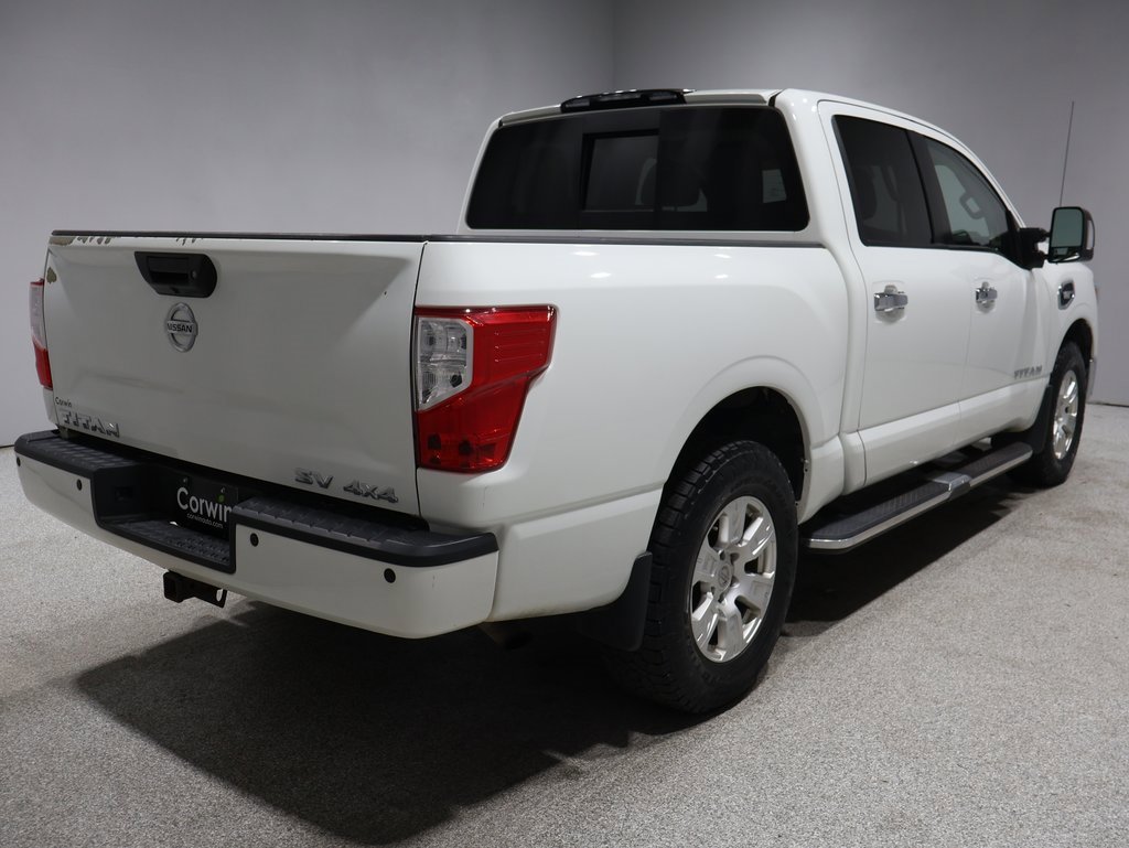 2017 Nissan Titan SV photo 2