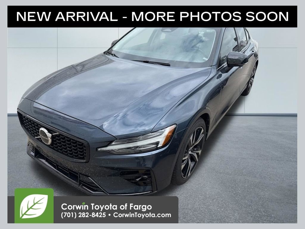 2023 Volvo S60 B5 Core Dark Theme AWD's photo