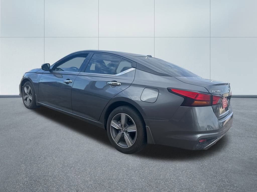 Used 2019 Nissan Altima 2.5 SV Sedan