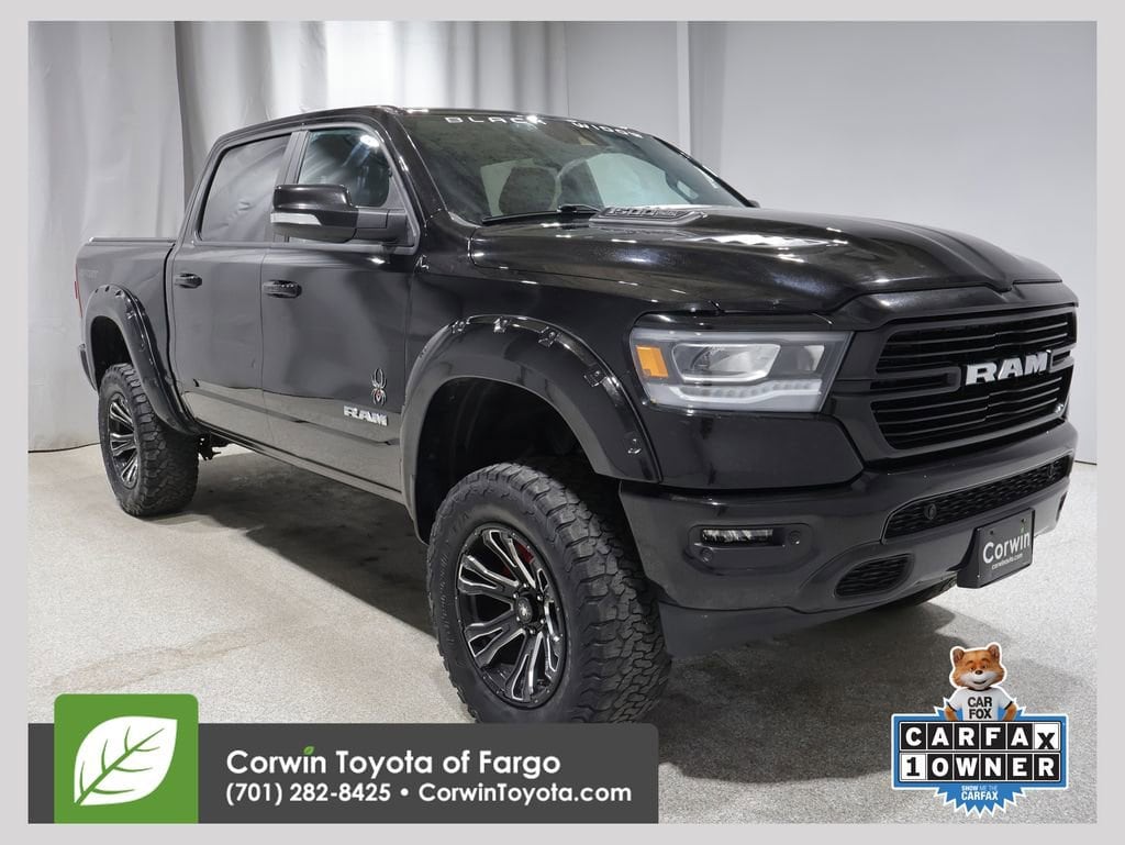 2022 RAM 1500 Laramie 4x4 Crew Cab 5'7's photo