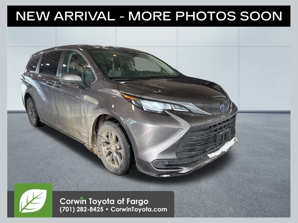 2021 Toyota Sienna LE