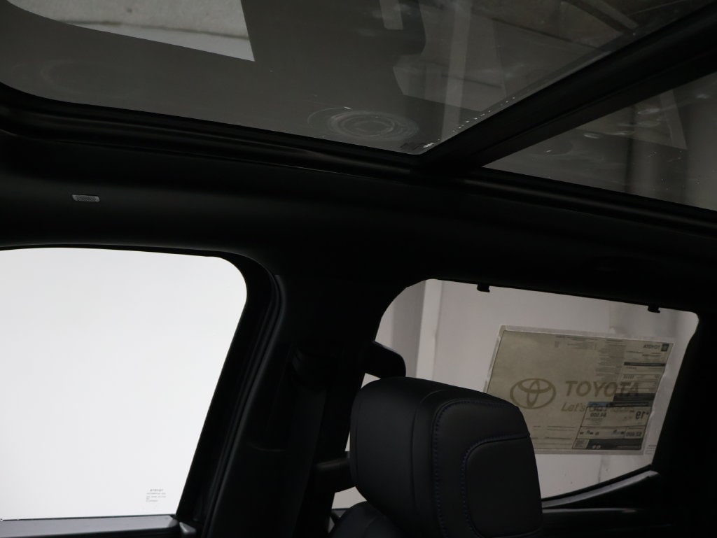 2026 Toyota Tundra Platinum - Photo 24