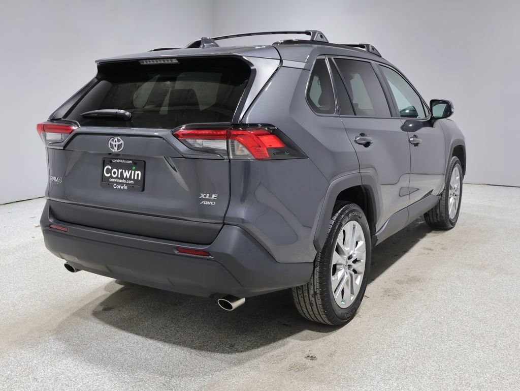 2025 Toyota RAV4 XLE Premium photo 2