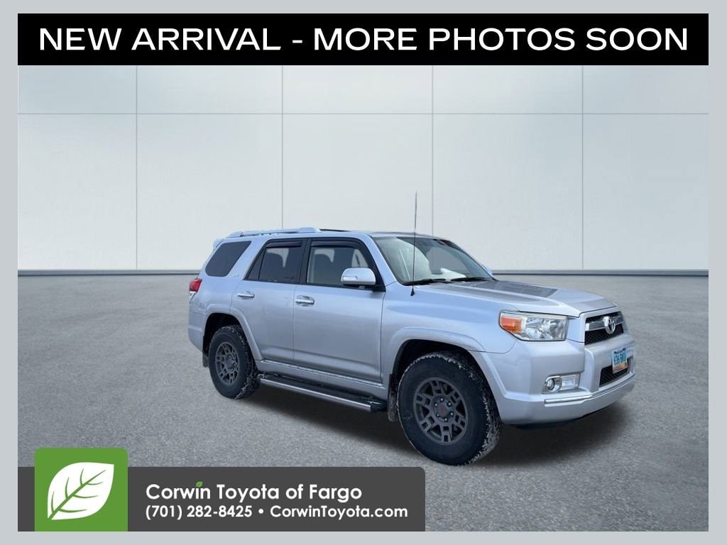 2013 Toyota 4Runner SR5's photo