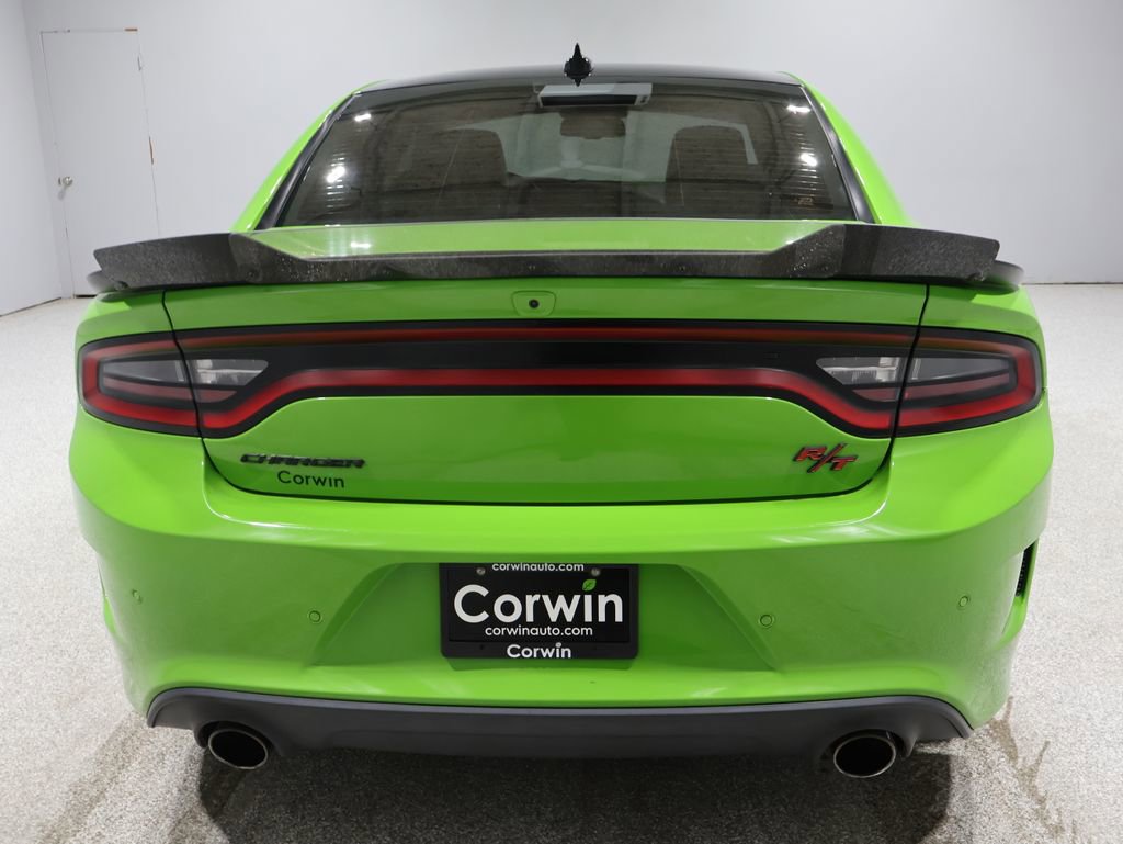 2017 Dodge Charger R/T Scat Pack photo 3