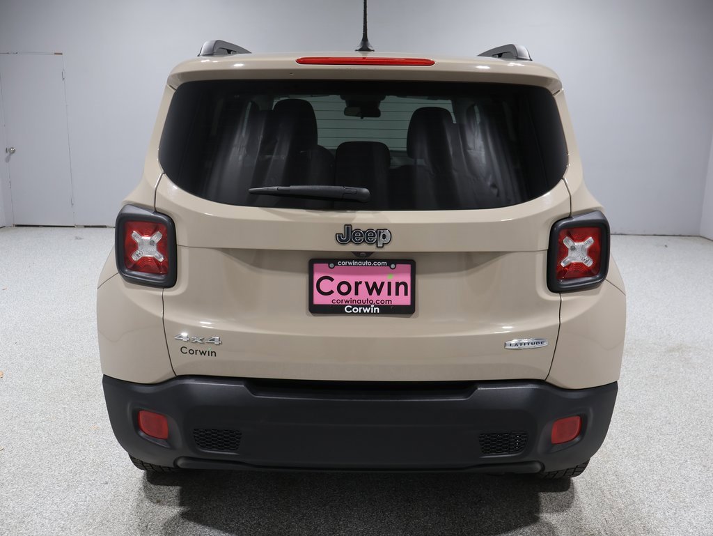 2016 Jeep Renegade Latitude photo 3