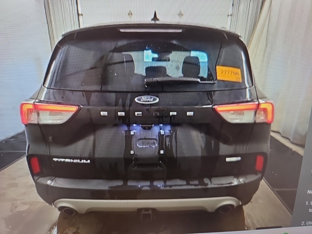 2020 Ford Escape Titanium photo 4