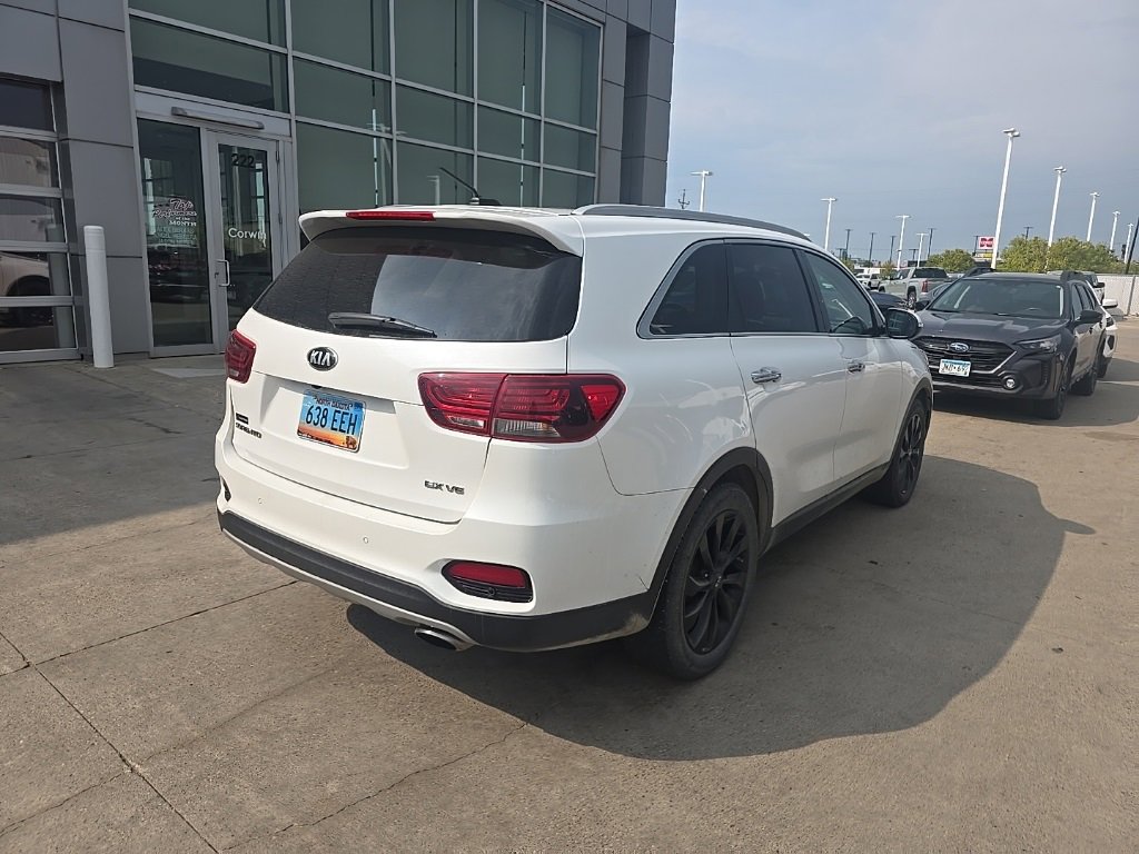 2020 Kia Sorento EX photo 2
