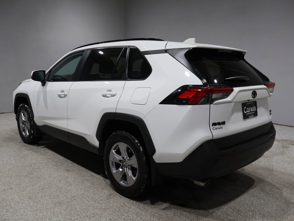 2024 Toyota RAV4 XLE photo 4