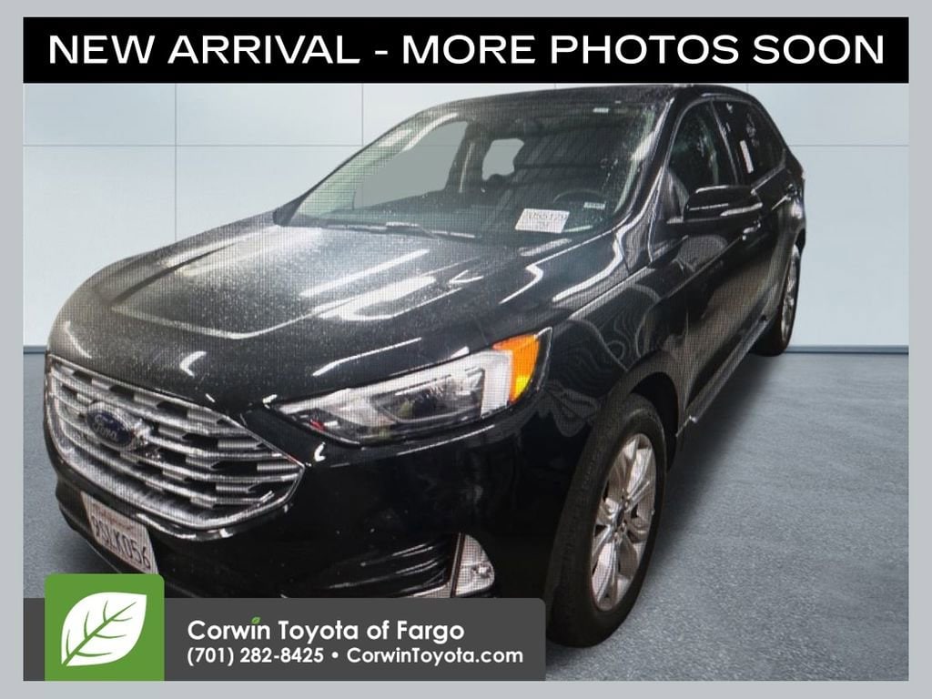 2024 Ford Edge Titanium's photo