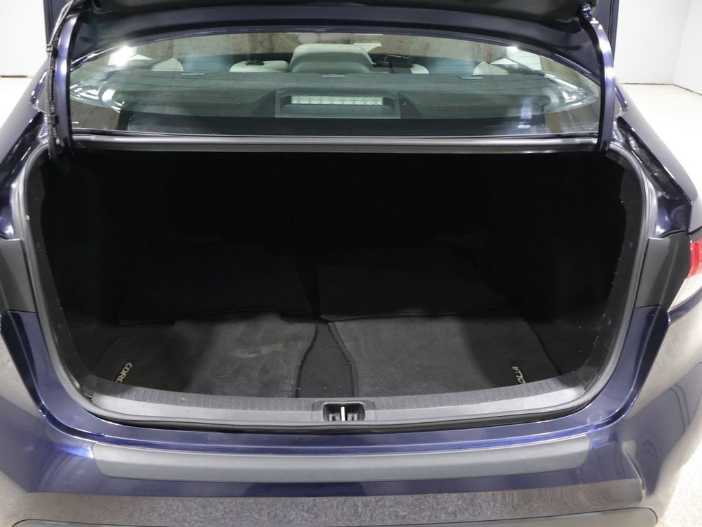 2022 Toyota Corolla LE photo 4
