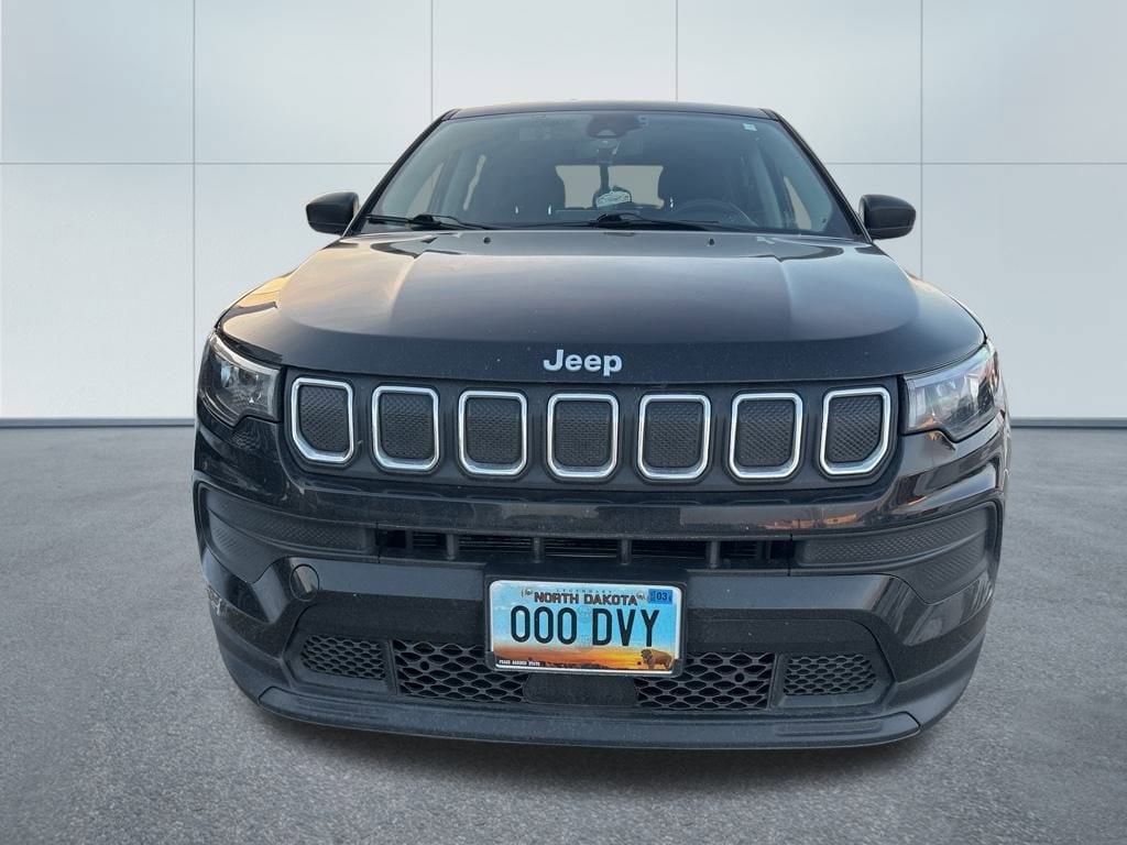 2022 Jeep Compass Sport photo 2