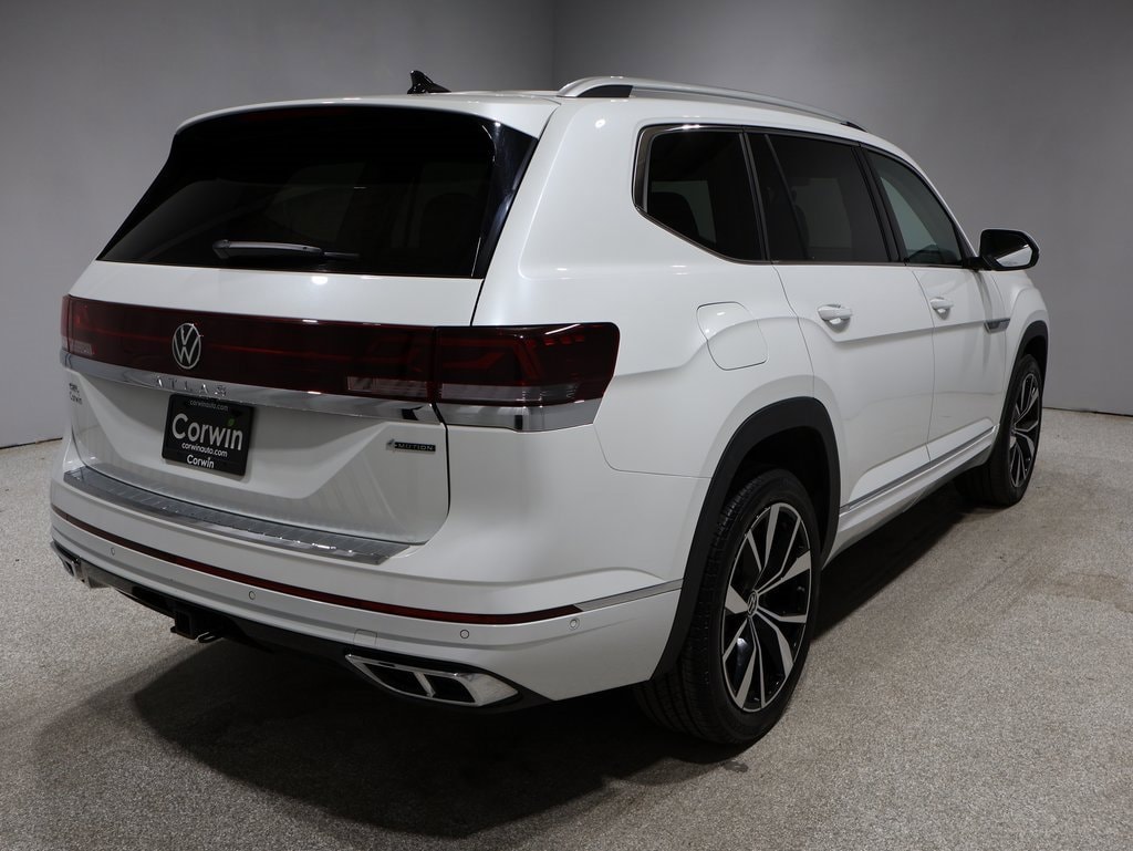 Used 2024 Volkswagen Atlas SEL Premium R-Line with VIN 1V2FR2CA3RC528979 for sale in Fargo, ND