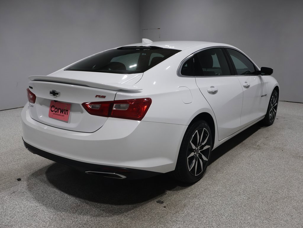 2023 Chevrolet Malibu RS photo 2