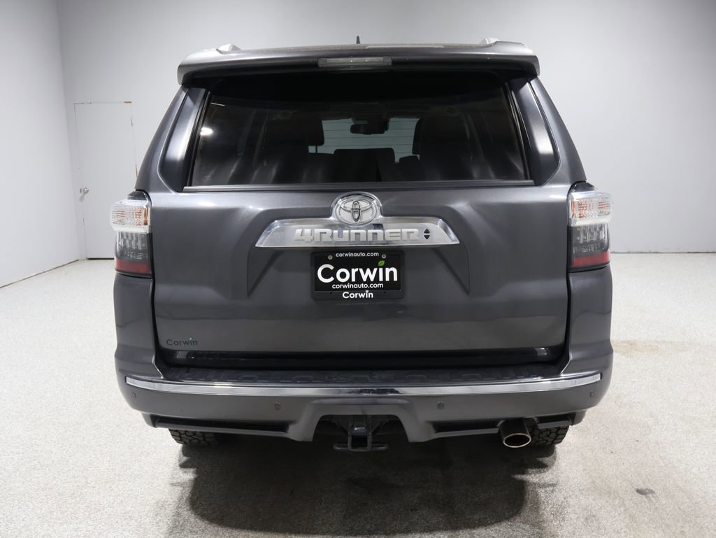 2020 Toyota 4Runner Limited photo 2