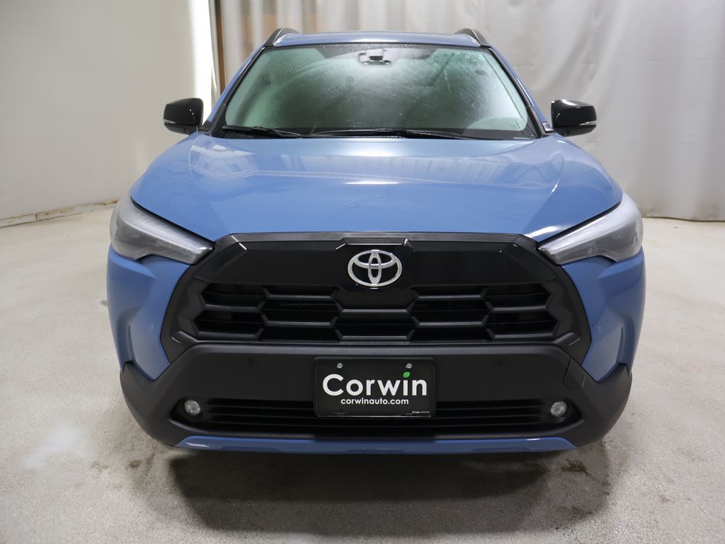 2026 Toyota Corolla Cross XLE photo 2