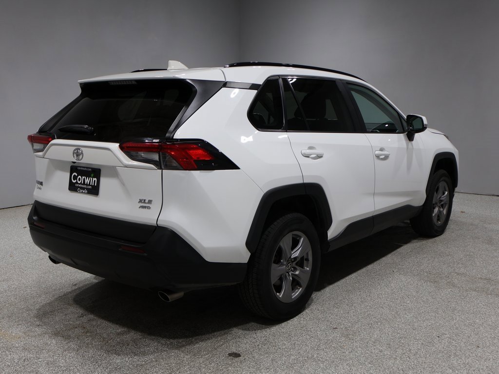 Used 2022 Toyota RAV4 XLE with VIN 2T3P1RFV1NW256458 for sale in Fargo, ND