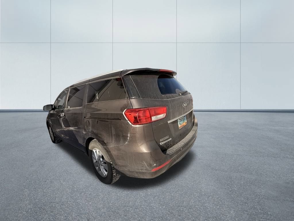 2016 Kia Sedona LX photo 4