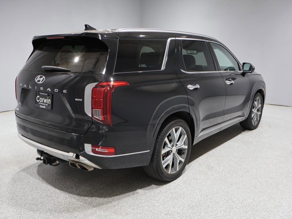 Used 2021 Hyundai Palisade Limited with VIN KM8R5DHE4MU181579 for sale in Fargo, ND