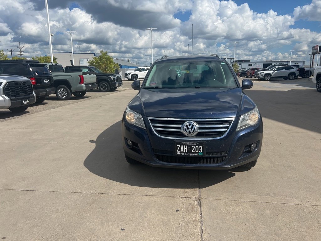 Used 2011 Volkswagen Tiguan SEL with VIN WVGBV7AXXBW533483 for sale in Fargo, ND