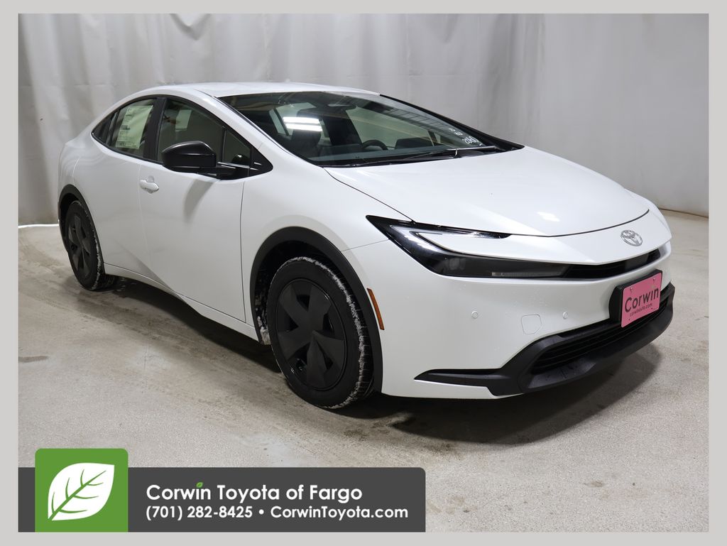 2026 Toyota Prius LE's photo