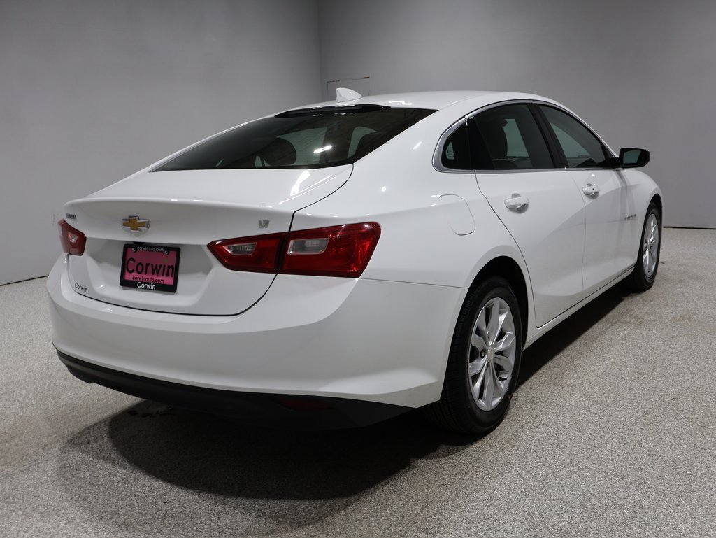 2023 Chevrolet Malibu 1LT photo 2
