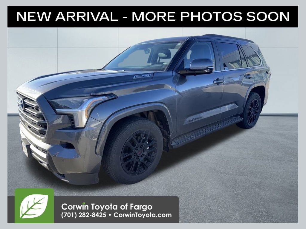 2024 Toyota Sequoia SR5's photo