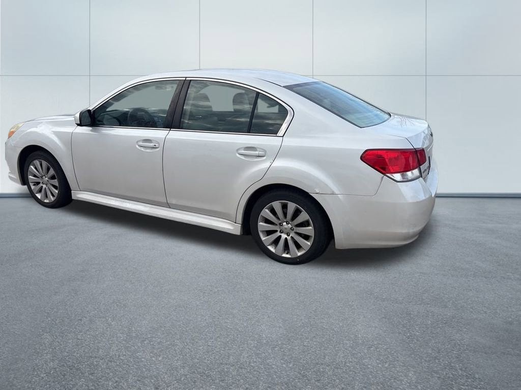 Used 2010 Subaru Legacy 2.5i Sedan