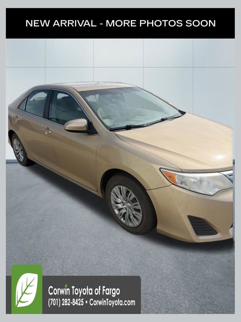 2012 Toyota Camry 2.5 Auto LE's photo