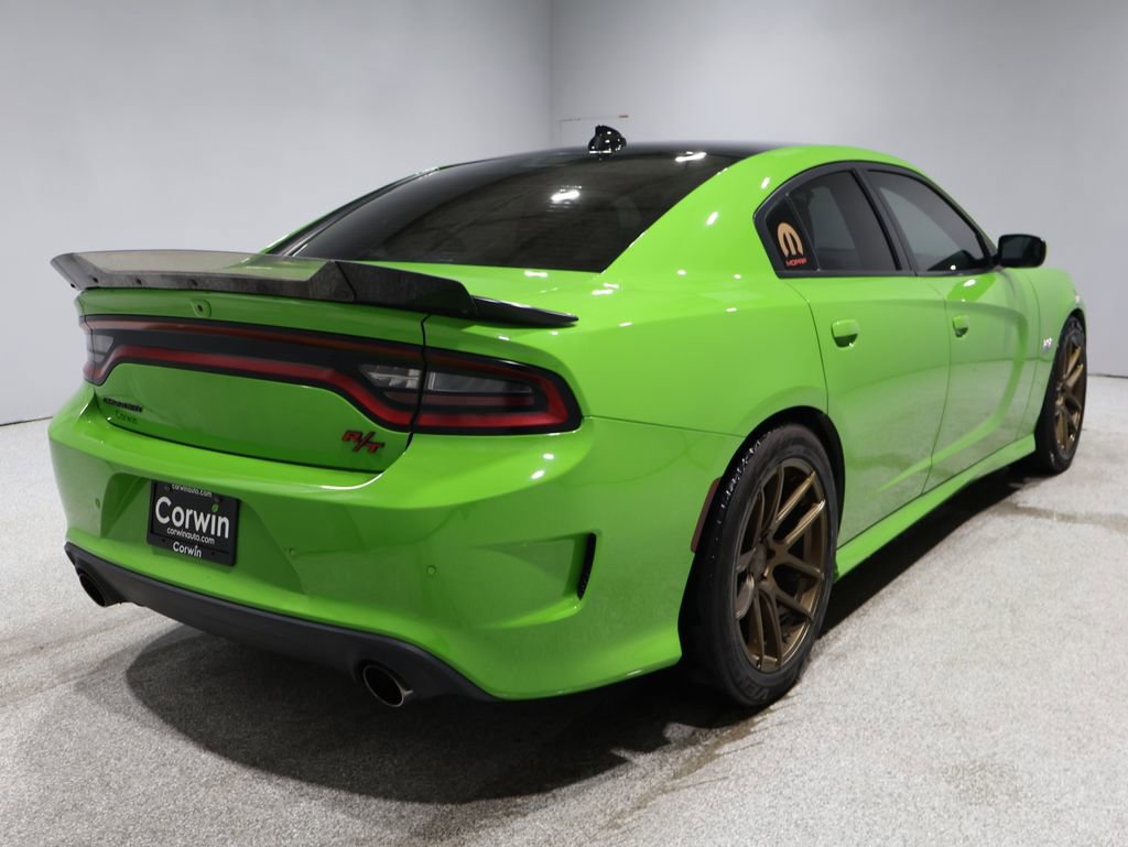 2017 Dodge Charger R/T Scat Pack photo 2