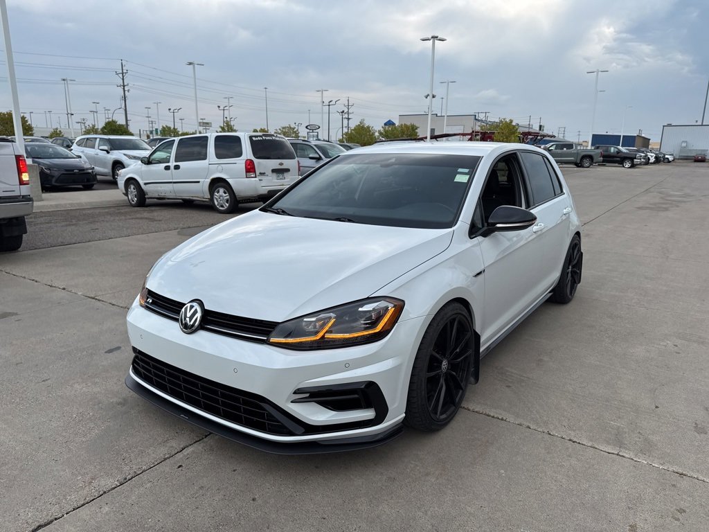 2019 Volkswagen Golf R 4Motion photo 2