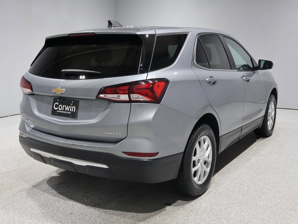 2023 Chevrolet Equinox LT photo 2