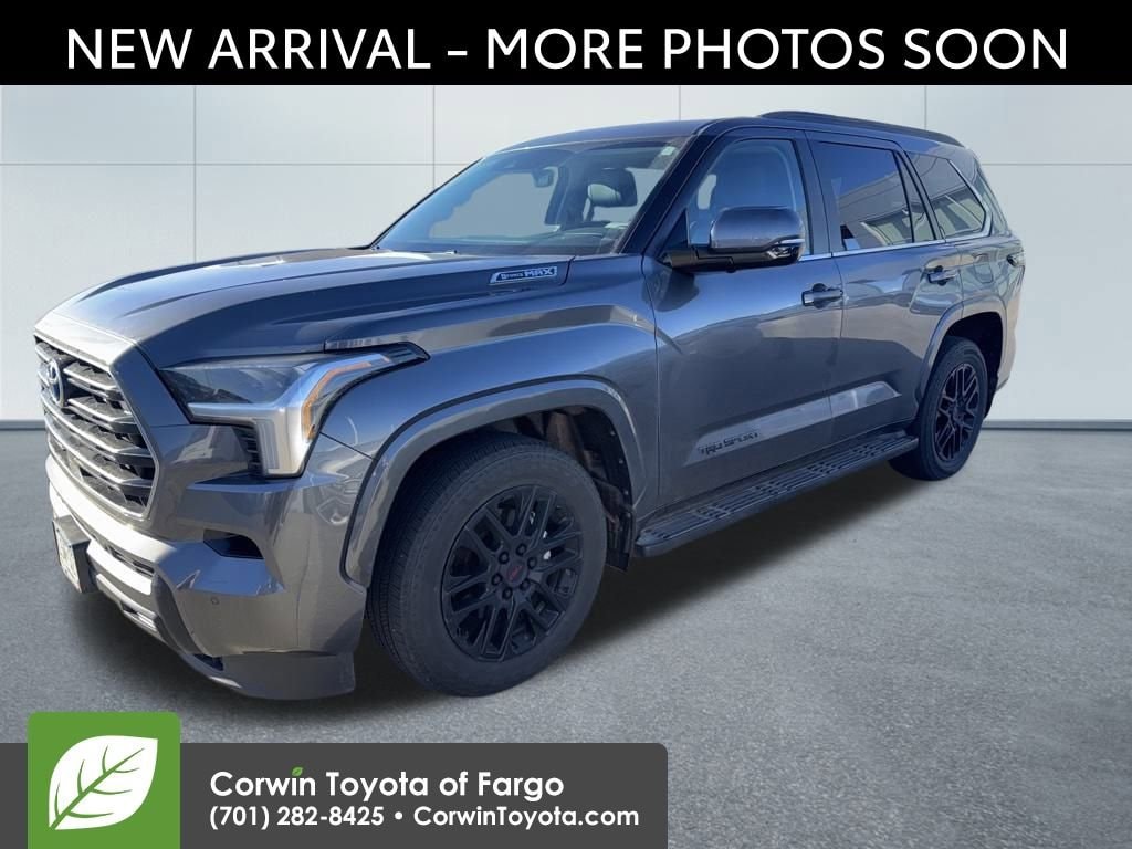 2024 Toyota Sequoia SR5's photo