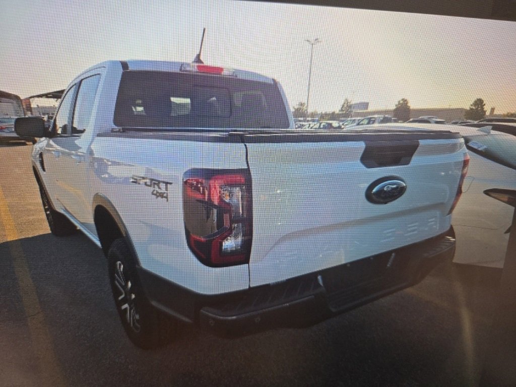 2024 Ford Ranger Lariat photo 2